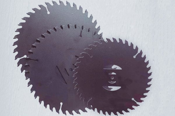 綠籬機(jī)圓盤刀片高效使用、安全規(guī)范與科學(xué)維護(hù)指南